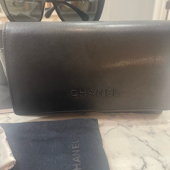 CHANEL 5445-H 501/S4 Black Cat Eye Butterfly Pearl Sunglasses - Picture 8 of 11